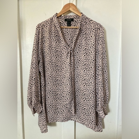 Karen Kane 0X tie neck long sleeve blouse ditsy floral mother of pearl buttons - Picture 1 of 13